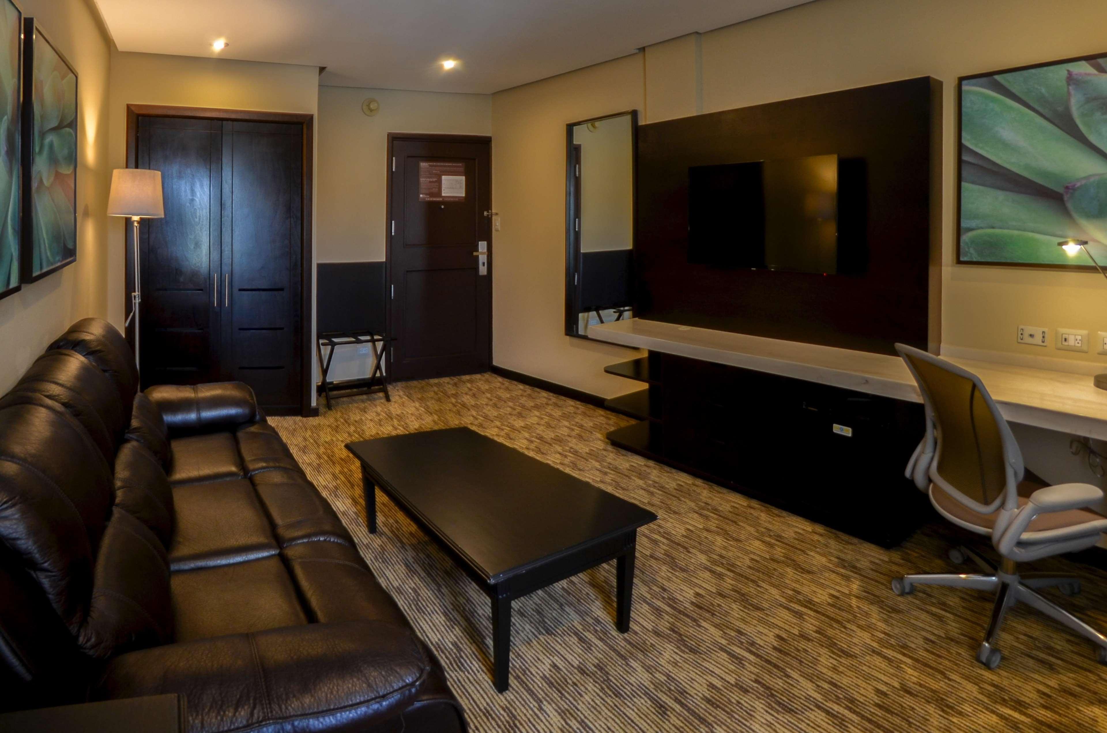 Hilton Garden Inn Guatemalaváros Kültér fotó