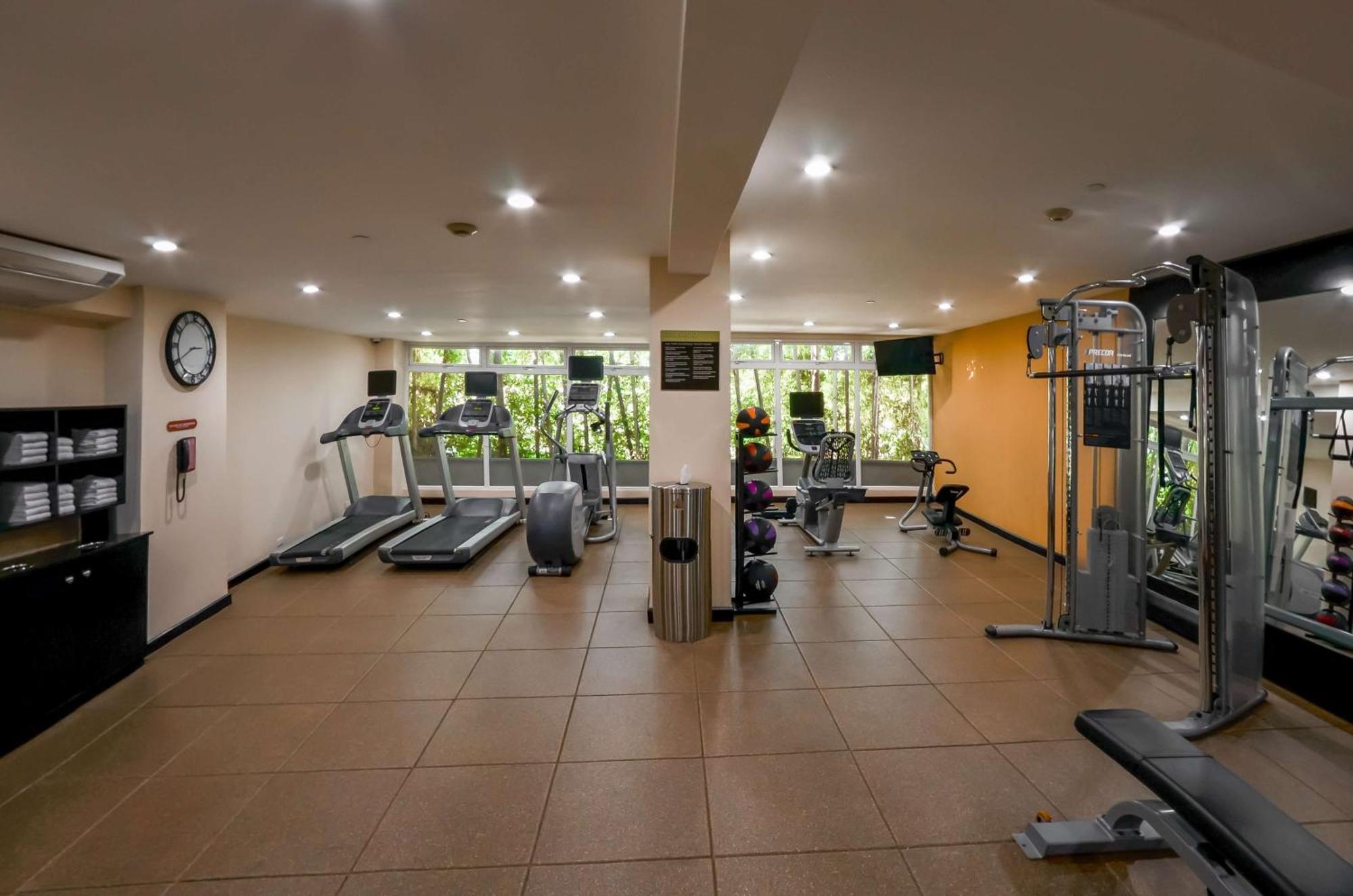 Hilton Garden Inn Guatemalaváros Kültér fotó